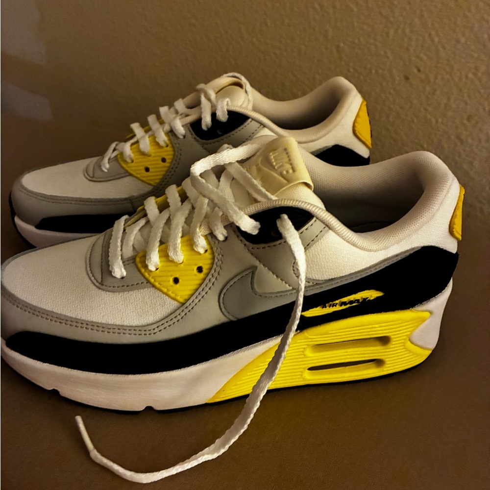 Nike Air Max White and Yellow with Black Accents - Picture 3 of 6
